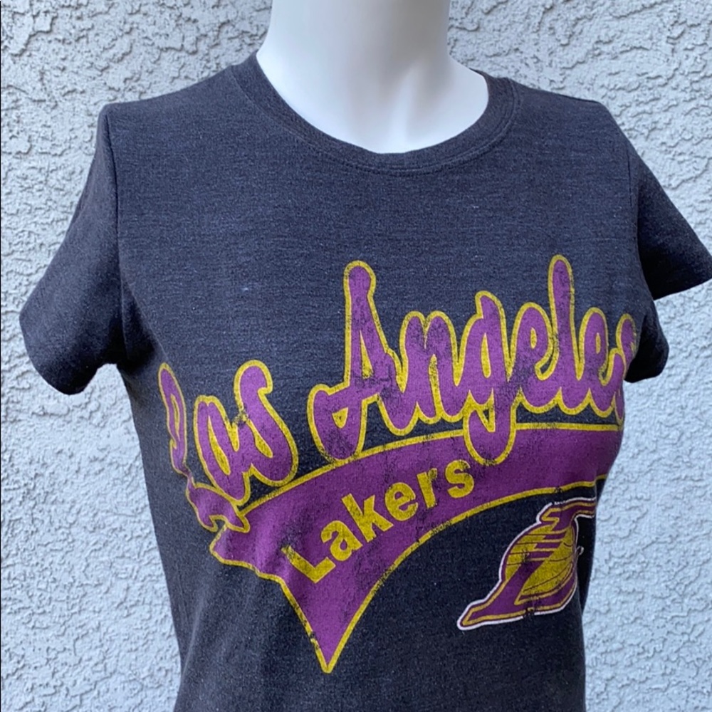Los Angeles Lakers LA Basketball Fan Gear Graphic T-shirt Short Sleeve Tee Basic